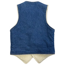 Load image into Gallery viewer, Vintage Levi’s Sherpa Lined Denim Vest - M
