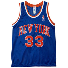 Load image into Gallery viewer, Vintage New York Knicks Jersey No.33 - S
