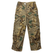 Load image into Gallery viewer, Vintage RealTree Camo Pants - 38 x 31
