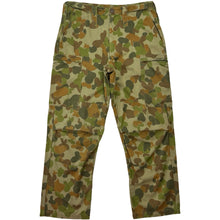 Load image into Gallery viewer, Vintage Australian Army Camo Pants - 38 X 32
