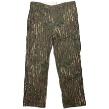 Load image into Gallery viewer, Vintage Realtree Pants - 39 x 31
