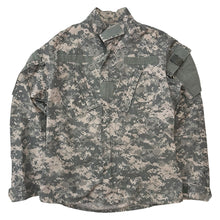Load image into Gallery viewer, Vintage Pixel Camo Combat Jacket - M
