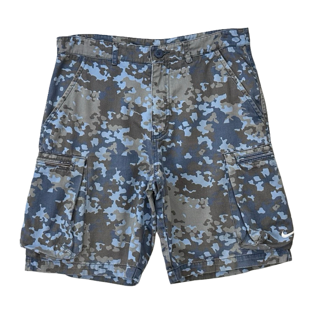 Vintage Nike Cargo Shorts - 34
