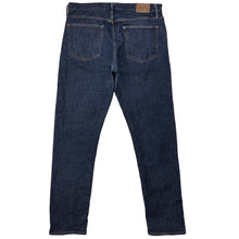 Load image into Gallery viewer, Gap Jeans - 32 x 32
