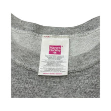 Load image into Gallery viewer, Vintage Hanes Crew Neck - M
