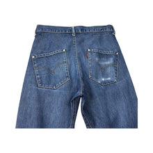 Load image into Gallery viewer, Vintage Levi’s Engineered Jeans - 31 x 30
