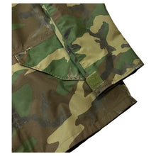 Load image into Gallery viewer, Vintage Camo Parka Military Jacket - XL
