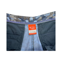 Load image into Gallery viewer, Vintage Nike Cargo Shorts - 34&quot;

