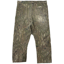 Load image into Gallery viewer, Vintage Realtree Pants - 38 x 27
