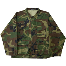 Load image into Gallery viewer, Vintage 'Prestige' Camo Jacket - L
