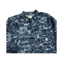 Load image into Gallery viewer, Vintage Camo Utility Military Jacket - L
