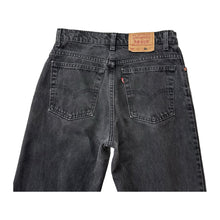 Load image into Gallery viewer, Vintage Levi’s 550 Jeans - 32 x 32

