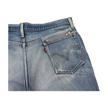 Load image into Gallery viewer, Vintage Levi’s Jeans - 39 x 30
