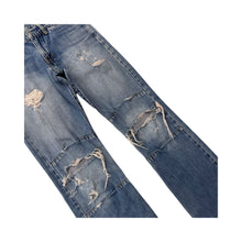 Load image into Gallery viewer, Vintage Levi&#39;s Jeans - 32 x 33
