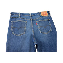 Load image into Gallery viewer, Levi’s 504 Jeans - 38 x 31

