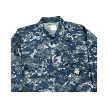 Load image into Gallery viewer, Vintage U.S. Navy Digi Camo Jacket - L
