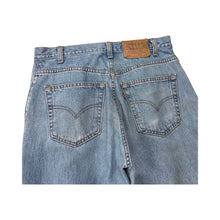 Load image into Gallery viewer, Vintage Levi’s 560 Jeans - 34 x 26
