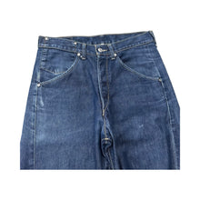 Load image into Gallery viewer, Vintage Levi’s Engineered Jeans - 31 x 30
