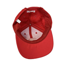 Load image into Gallery viewer, Vintage Shell Cap
