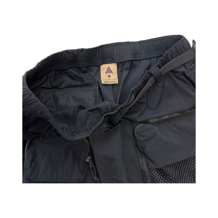 ACG Nike Cargo Shorts - S