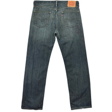 Load image into Gallery viewer, Vintage Levi&#39;s 505 Jeans - 37 x 32
