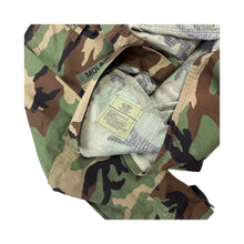 Load image into Gallery viewer, Vintage Camo Military Jacket - M

