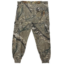 Load image into Gallery viewer, Vintage Realtree Pants - 38 x 26
