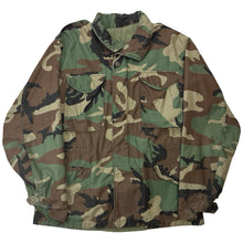 Load image into Gallery viewer, Vintage Military Cold Weather Camo Coat - L

