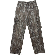 Load image into Gallery viewer, Vintage Realtree Pants - 30 x 31
