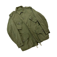 Load image into Gallery viewer, Vintage 1970’s Canadian Military Shirt Coat - S
