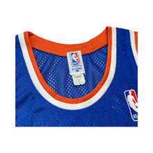 Load image into Gallery viewer, Vintage New York Knicks Jersey No.33 - S
