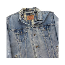 Load image into Gallery viewer, Vintage Levi’s Plaid Lined Denim Jacket - XL
