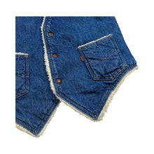 Load image into Gallery viewer, Vintage Levi’s Sherpa Lined Denim Vest - M
