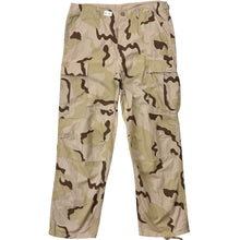 Load image into Gallery viewer, Vintage Camo Pants - 38 x 31
