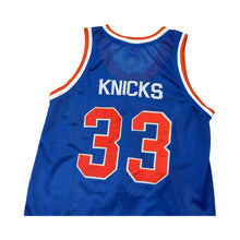 Load image into Gallery viewer, Vintage New York Knicks Jersey No.33 - S
