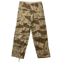 Load image into Gallery viewer, Vintage Desert Camo Pants - 33 x 29
