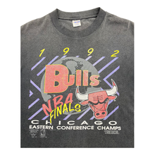 Load image into Gallery viewer, Chicago Bulls 1992  NBA Finals Tee - XL
